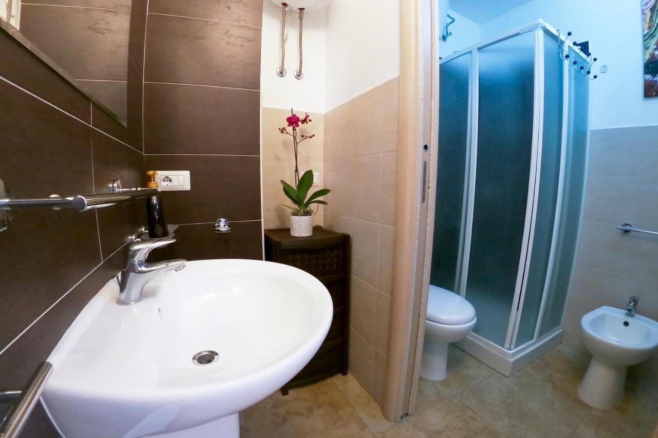 West Sardinia Apartments Cabras Bagian luar foto