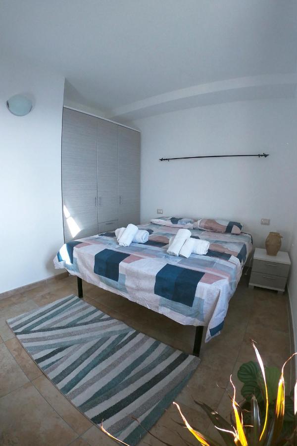 West Sardinia Apartments Cabras Bagian luar foto