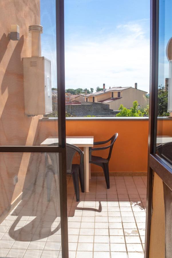 West Sardinia Apartments Cabras Bagian luar foto